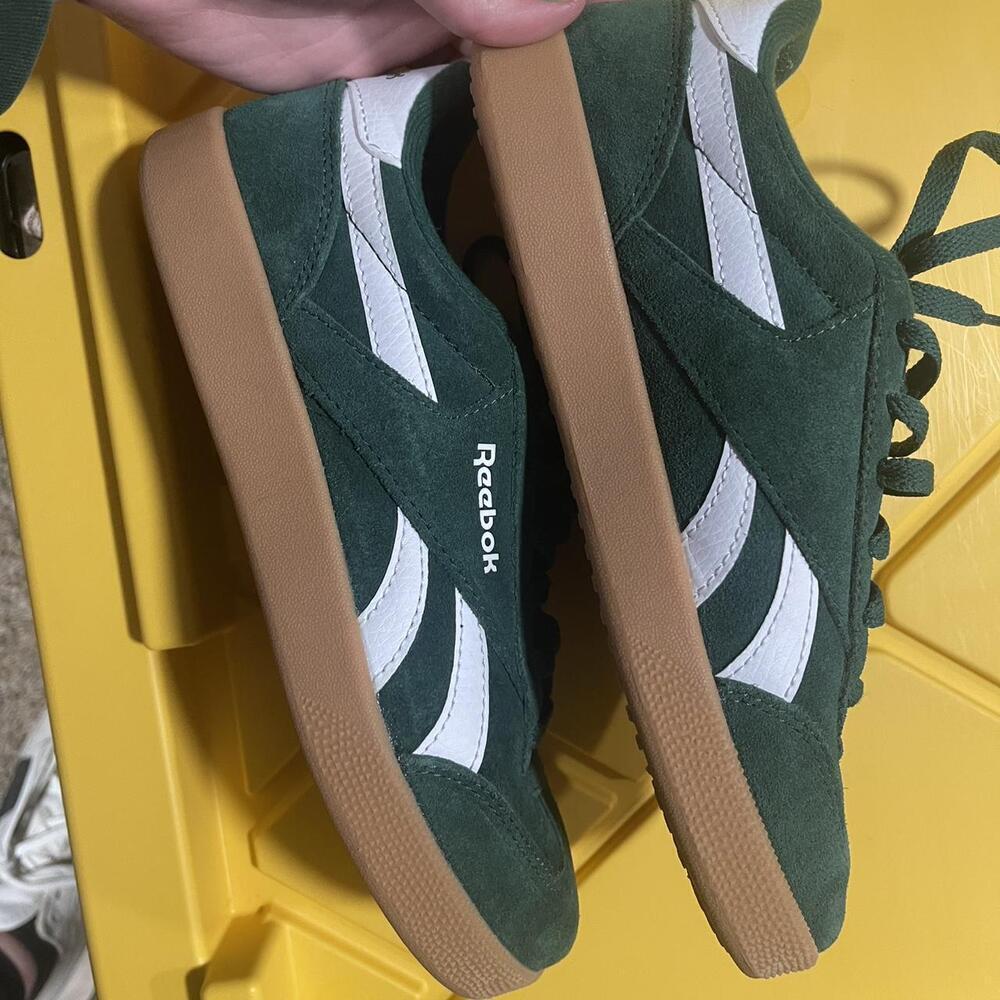 Green Reebok Trainers Great Condition - Picture 7 of 8
